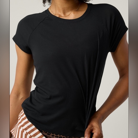 Aerie Offline Black Ribbed Short Sleeve Tee - Picture 1 of 8